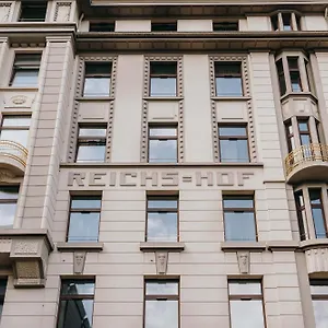 https://reichshof-hamburg-curio-collection-by-hilton.hamburg-hotels-de.com